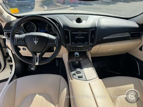 Used 2019 Maserati Levante GranLusso AWD/4WD image 16