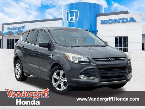 Used 2015 Ford Escape SE FWD image 1