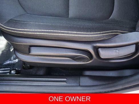 Used 2016 Kia Soul + FWD image 19