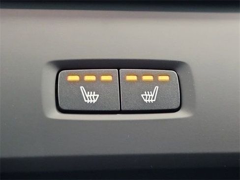 Certified 2026 Volvo XC60 B5 Plus w/ Protection Package Premier image 9