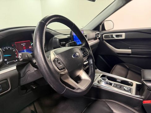 Used 2023 Ford Explorer XLT AWD/4WD image 77
