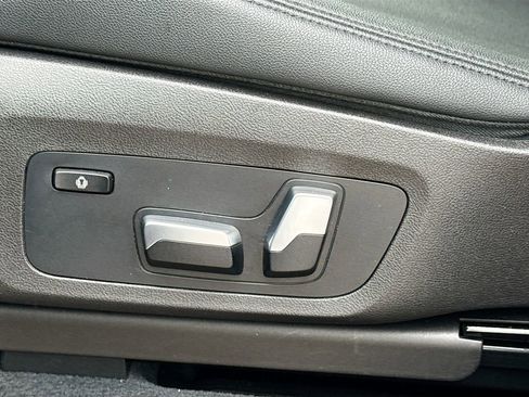 Used 2019 BMW X3 sDrive30i w/ Driving Assistance Package image 25