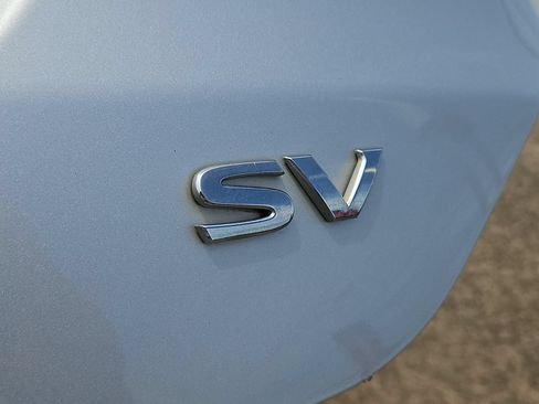 Used 2018 Nissan Kicks SV FWD image 12