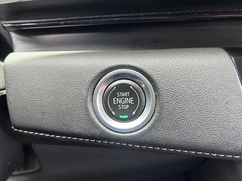 Used 2021 Cadillac Escalade ESV Premium Luxury w/ Performance Package RWD image 31