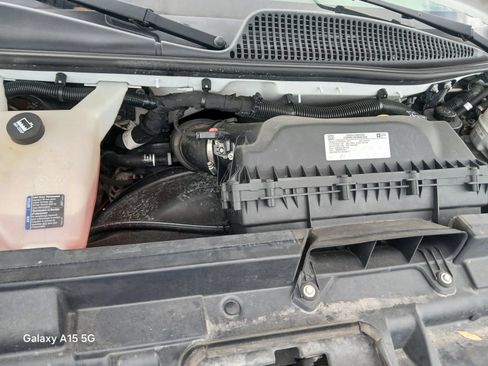 Used 2018 Chevrolet Express 3500 Extended w/ Driver Convenience Package RWD image 24