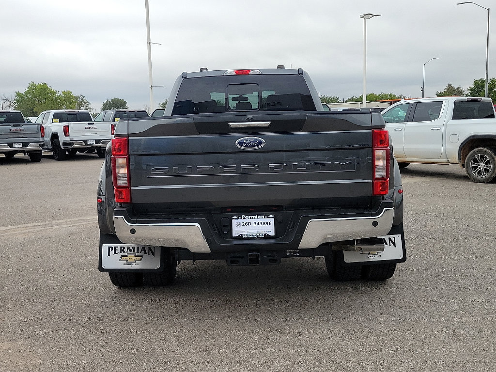 Used 2020 Ford F350 XLT w/ XLT Premium Package AWD/4WD image 11