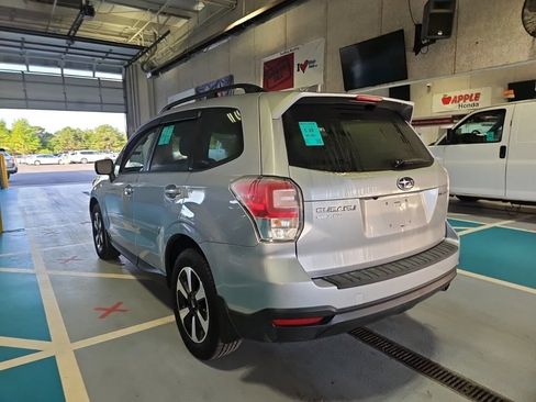 Used 2018 Subaru Forester 2.5i Premium AWD/4WD image 5