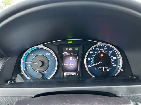 Used 2015 Toyota Camry LE image 11