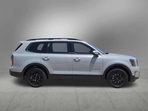 Used 2025 Kia Telluride AWD image 7