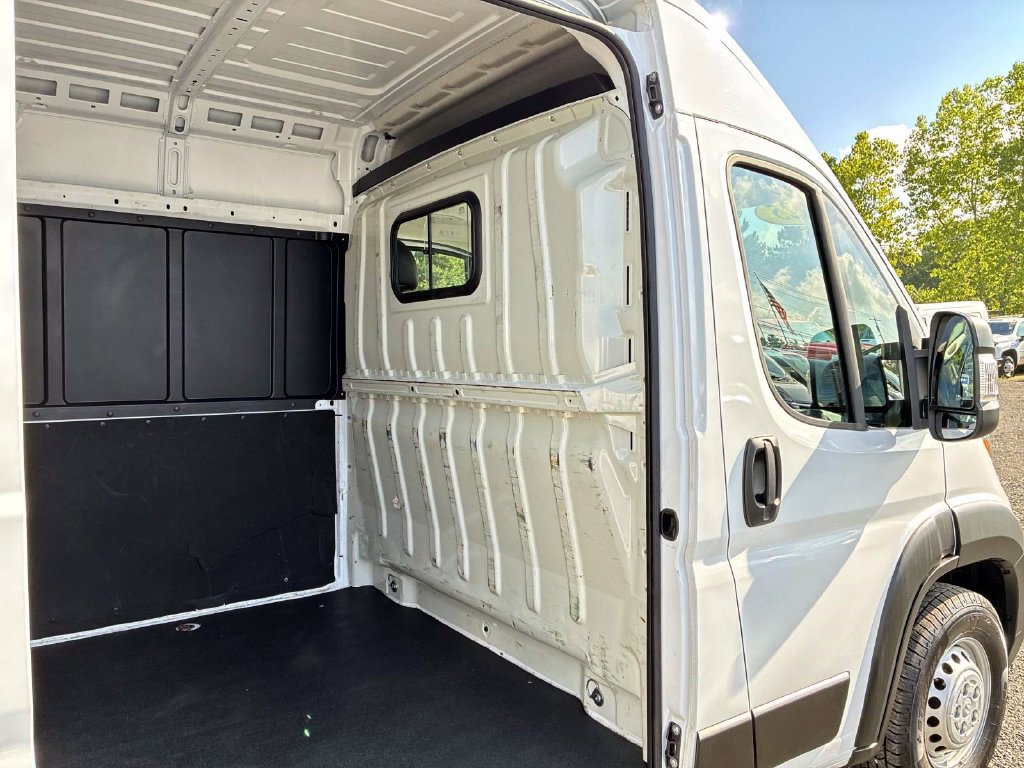 Used 2025 RAM ProMaster 3500 w/ Convenience Group FWD image 12