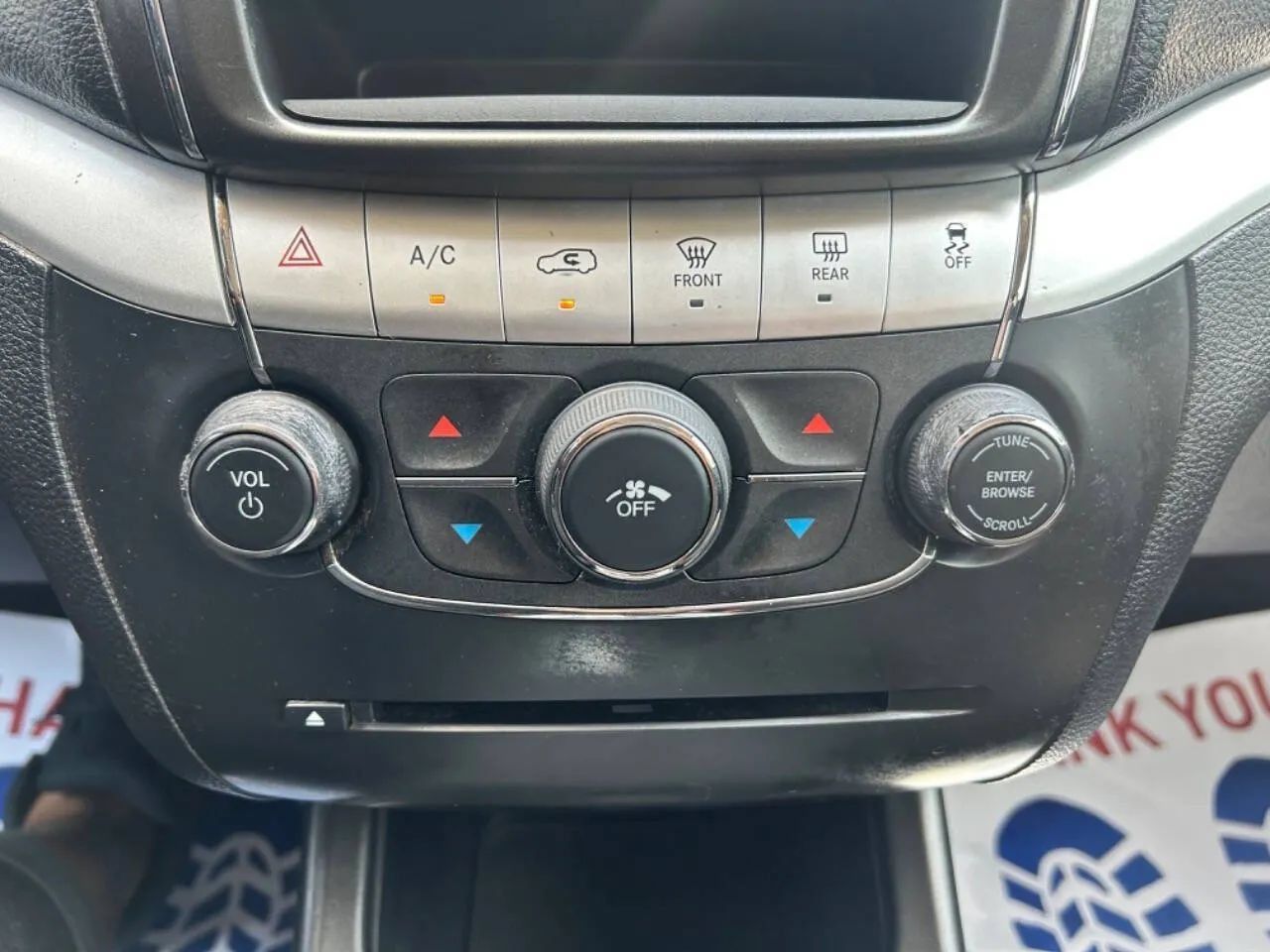 Used 2019 Dodge Journey SE FWD image 24