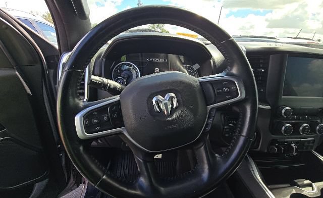 Used 2022 RAM 1500 4x4 Quad Cab image 7