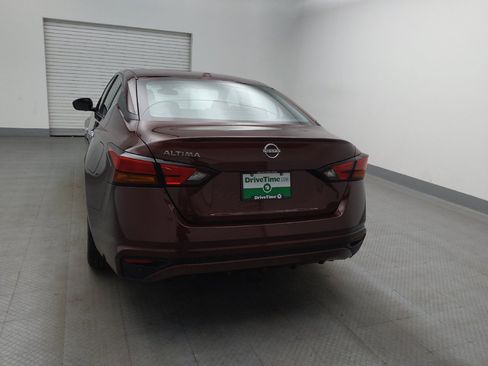 Used 2025 Nissan Altima 2.5 SV FWD image 6