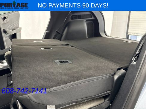 Used 2022 Ford Escape SE w/ SE Sport Appearance Package AWD/4WD image 35