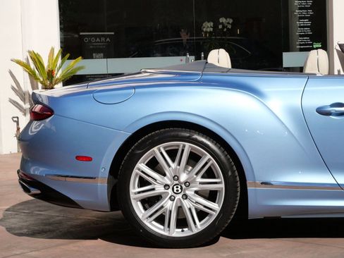 New 2026 Bentley Continental GTC image 9