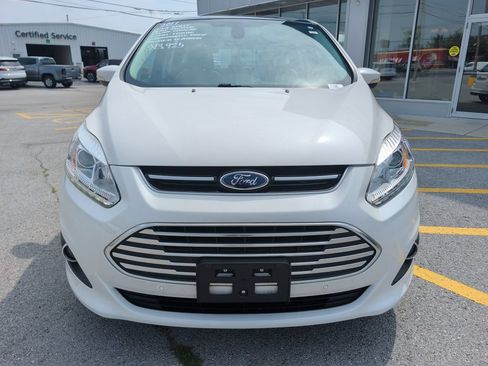 Used 2017 Ford C-MAX Titanium w/ Equipment Group 301A FWD image 2
