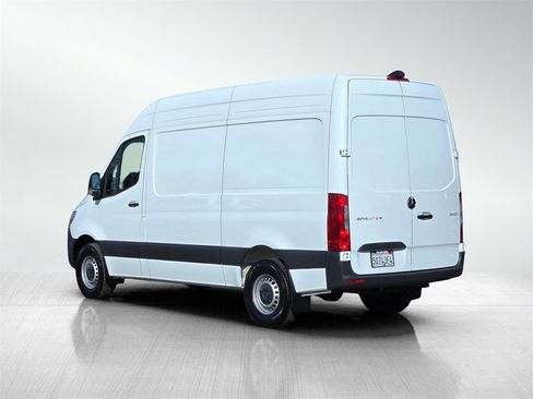 Used 2025 Mercedes-Benz Sprinter 2500 image 6