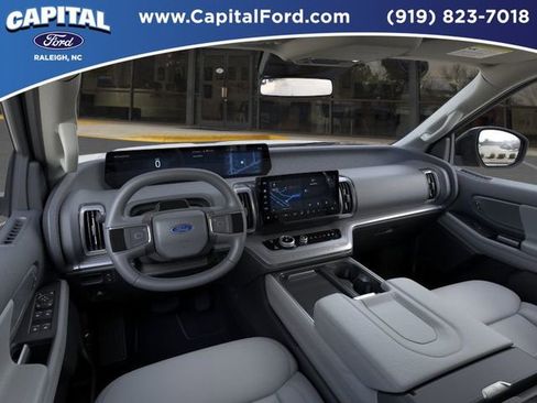 New 2026 Ford Expedition Max Active image 9