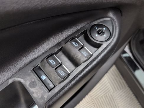 Used 2017 Ford Escape Titanium FWD image 25