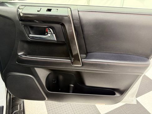 Used 2024 Toyota 4Runner TRD Off-Road Premium image 19