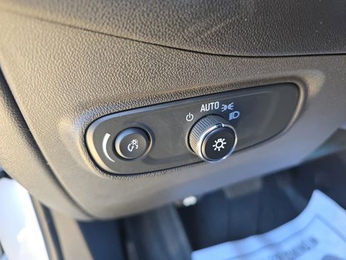 Used 2023 Chevrolet Equinox LT w/ LPO, Floor Liner Package image 21