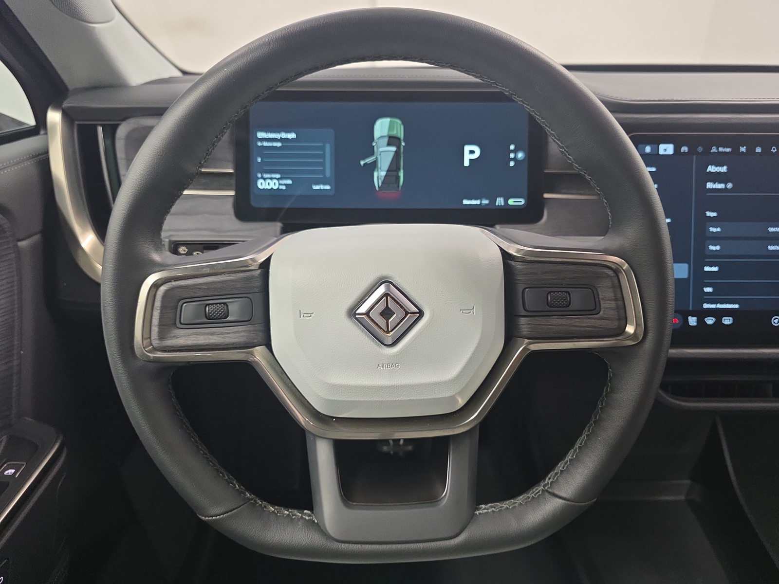 Used 2025 Rivian R1S Adventure Dual AWD/4WD image 28
