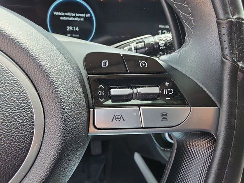 Used 2023 Hyundai Elantra Limited FWD image 21