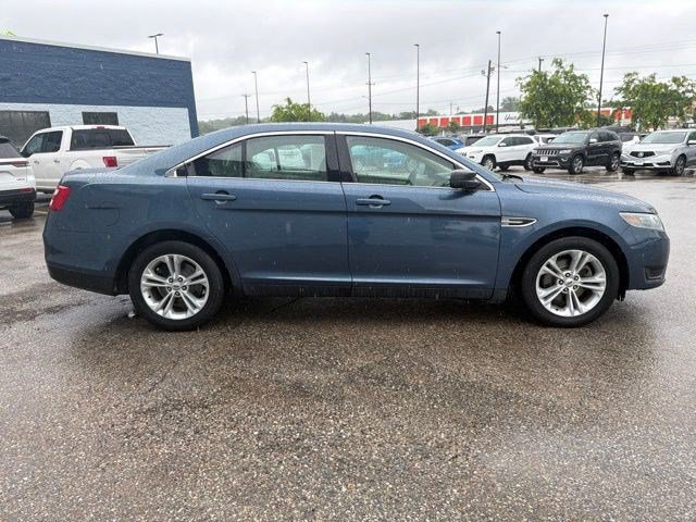 Used 2018 Ford Taurus SE FWD image 6