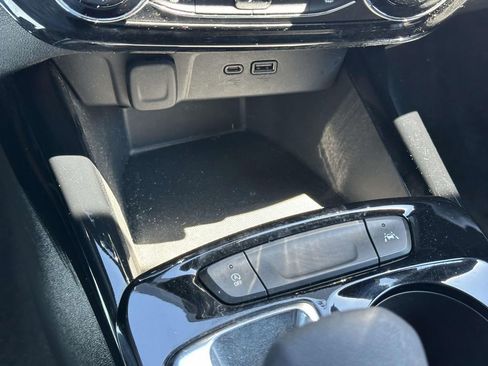 Used 2024 Chevrolet Trax RS w/ Driver Confidence Package image 27