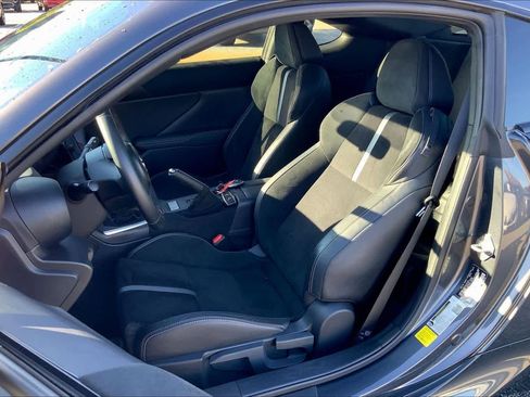 Used 2023 Toyota GR86 Premium image 7