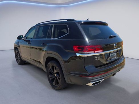 Used 2023 Volkswagen Atlas SE w/ Black Wheel Package AWD/4WD image 3