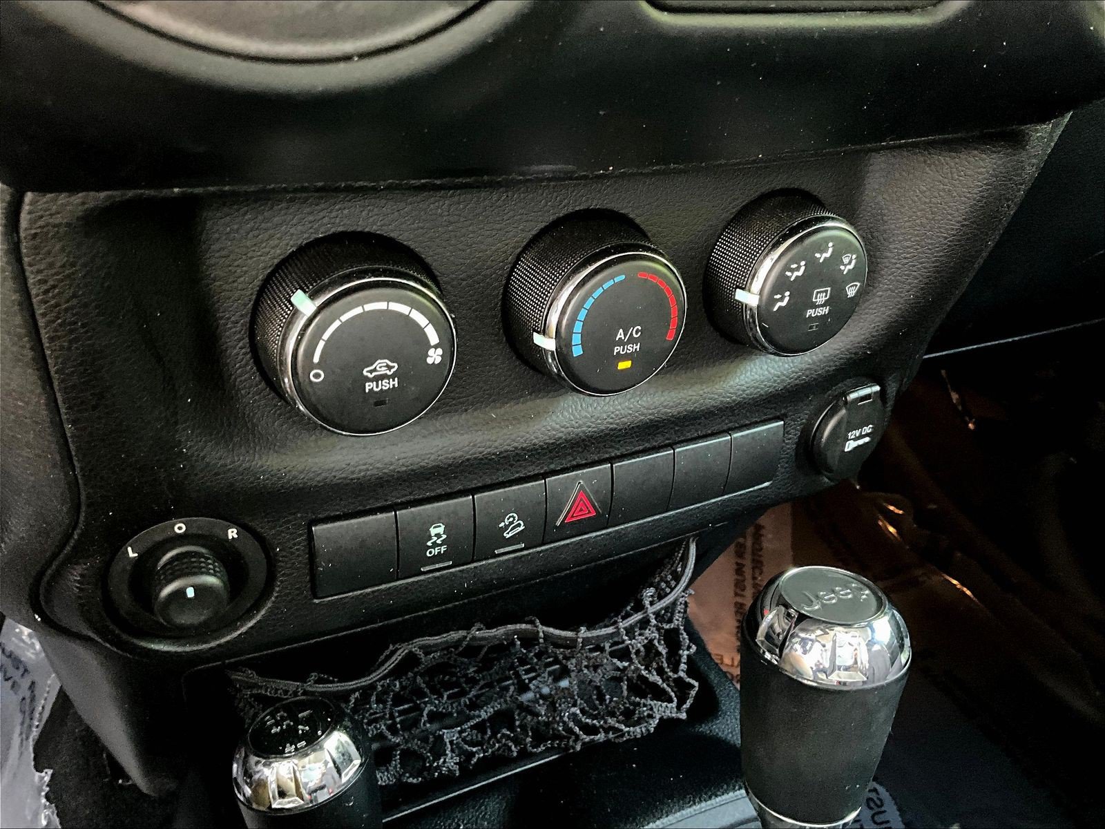 Used 2013 Jeep Wrangler Unlimited Sport AWD/4WD image 15