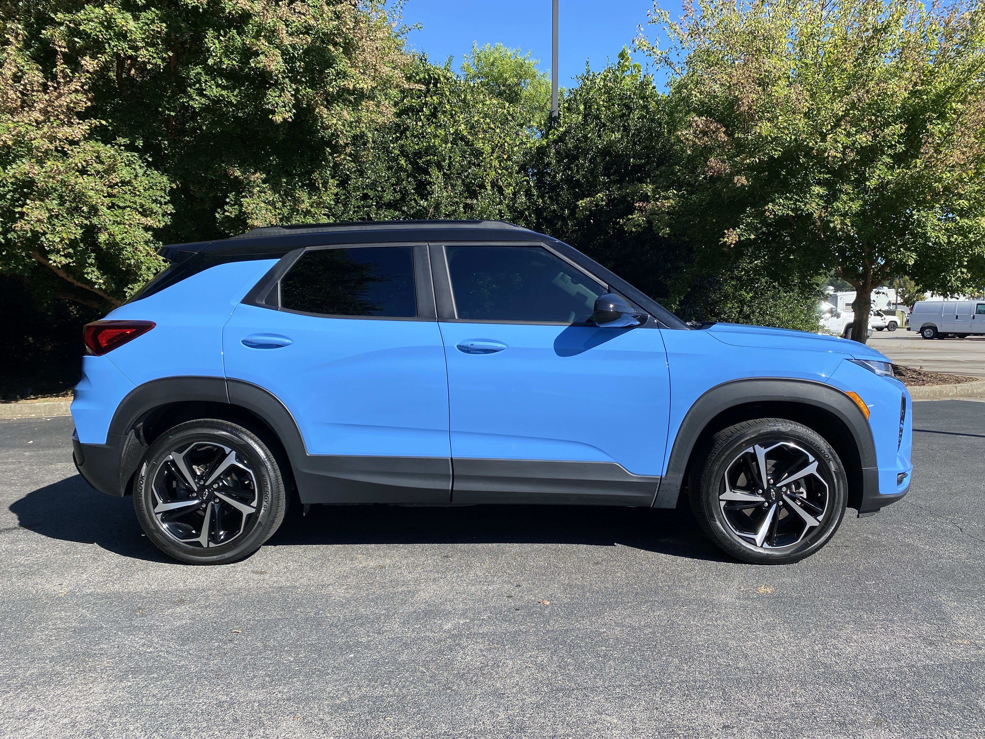 Used 2023 Chevrolet TrailBlazer RS w/ Sun and Liftgate Package AWD/4WD image 10