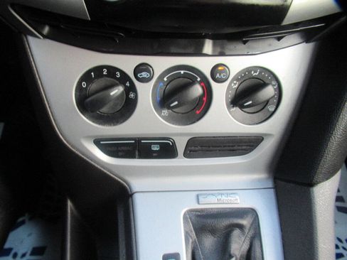 Used 2014 Ford Focus SE image 19