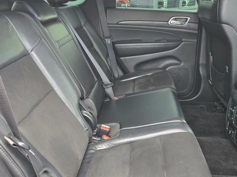 Used 2019 Jeep Grand Cherokee Altitude RWD image 41