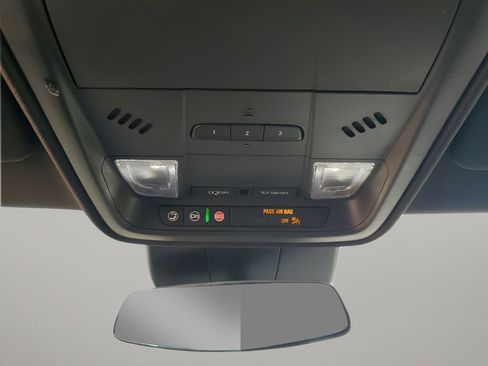 Used 2024 Cadillac XT4 Premium Luxury image 41