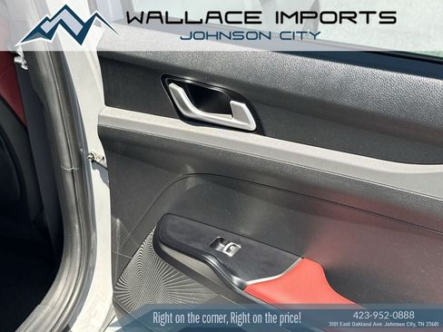 Used 2023 Kia K5 GT-Line AWD/4WD image 40