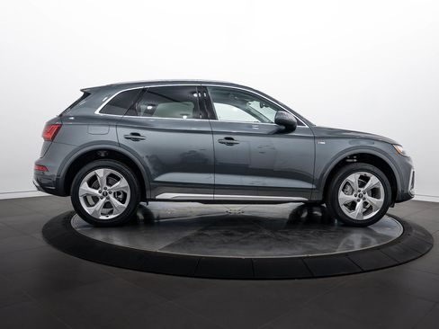 Used 2023 Audi Q5 2.0T Premium Plus AWD/4WD image 3