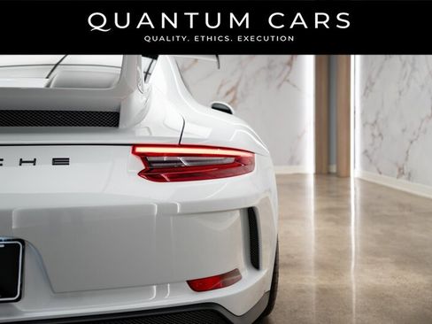 Used 2018 Porsche 911 GT3 RWD image 23