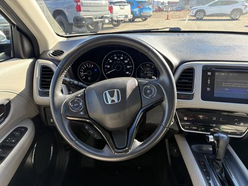 Used 2018 Honda HR-V EX-L image 9