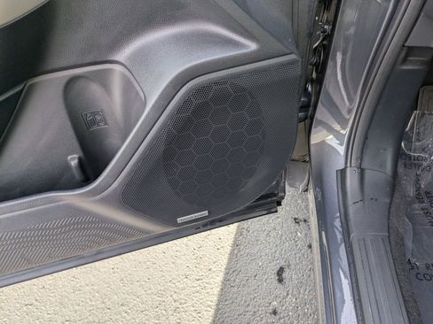 Used 2025 Subaru Forester Limited w/ Popular Package image 16