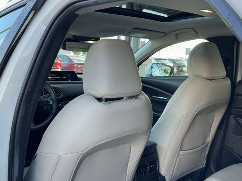 Certified 2024 MAZDA CX-30 AWD 2.5 S w/ Preferred Package image 17