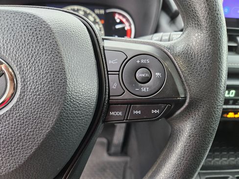 Used 2023 Toyota RAV4 XLE image 21