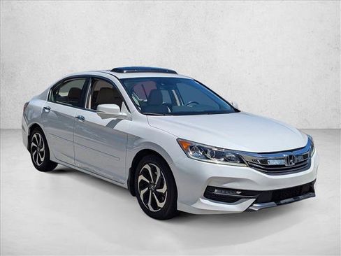 Used 2017 Honda Accord EX-L image 3