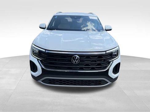 Used 2024 Volkswagen Atlas Cross Sport SE AWD/4WD image 3