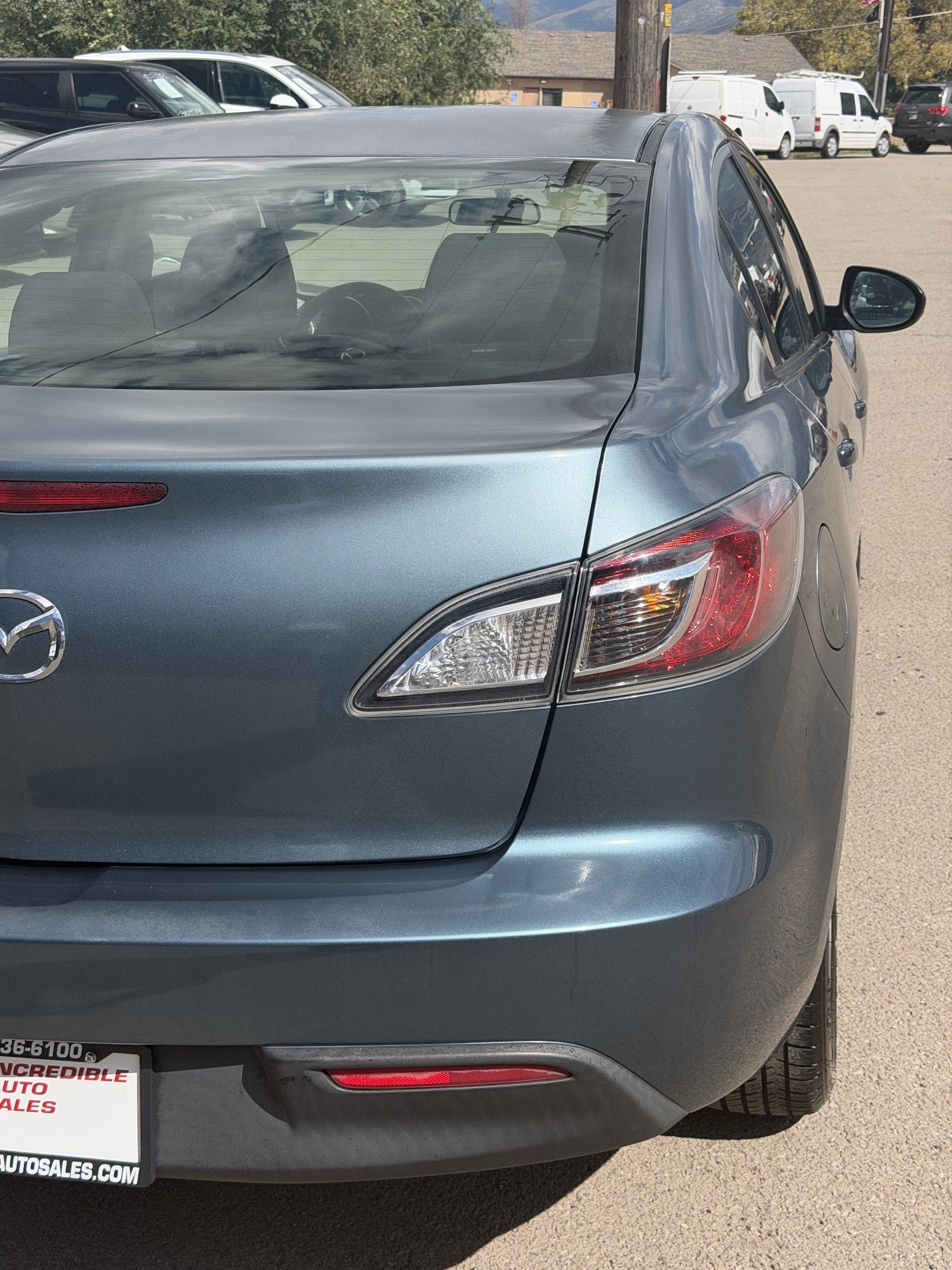 Used 2011 MAZDA MAZDA3 i Touring FWD image 13