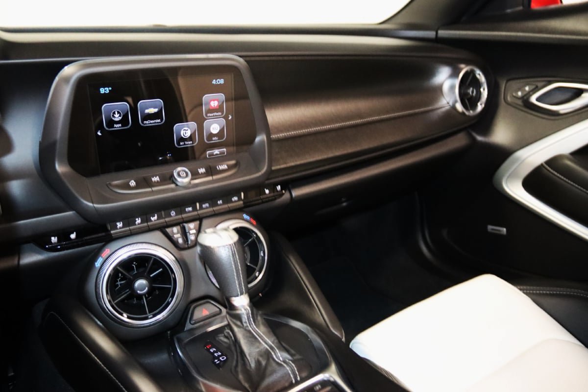 Used 2018 Chevrolet Camaro SS RWD image 58