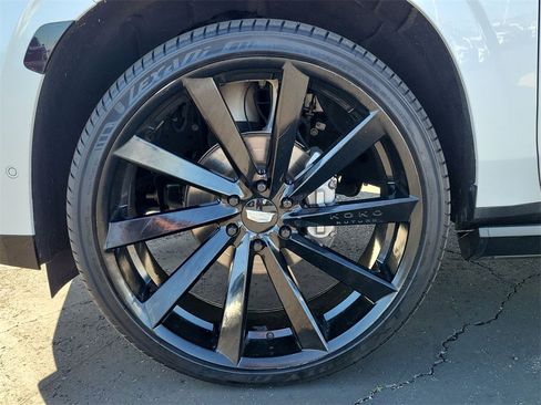 Used 2023 Cadillac Escalade Sport Platinum w/ LPO, ONYX Package image 34