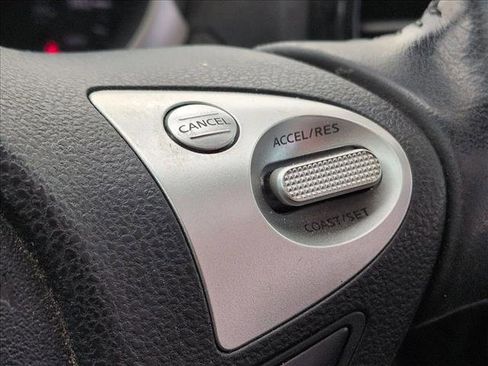 Used 2014 Nissan Juke SL image 19