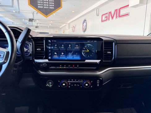 Certified 2022 Chevrolet Silverado 1500 LT image 17